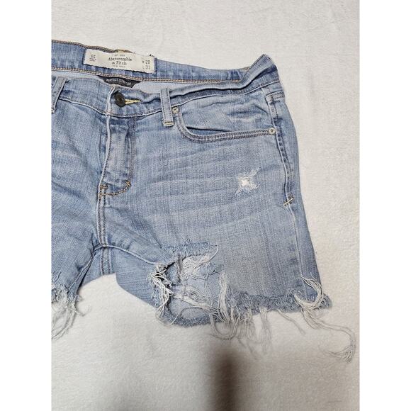 Abercrombie & Fitch NY Shorts Women Shorts 6S Light Wash Denim Cutoff Jean Short - Picture 2 of 13